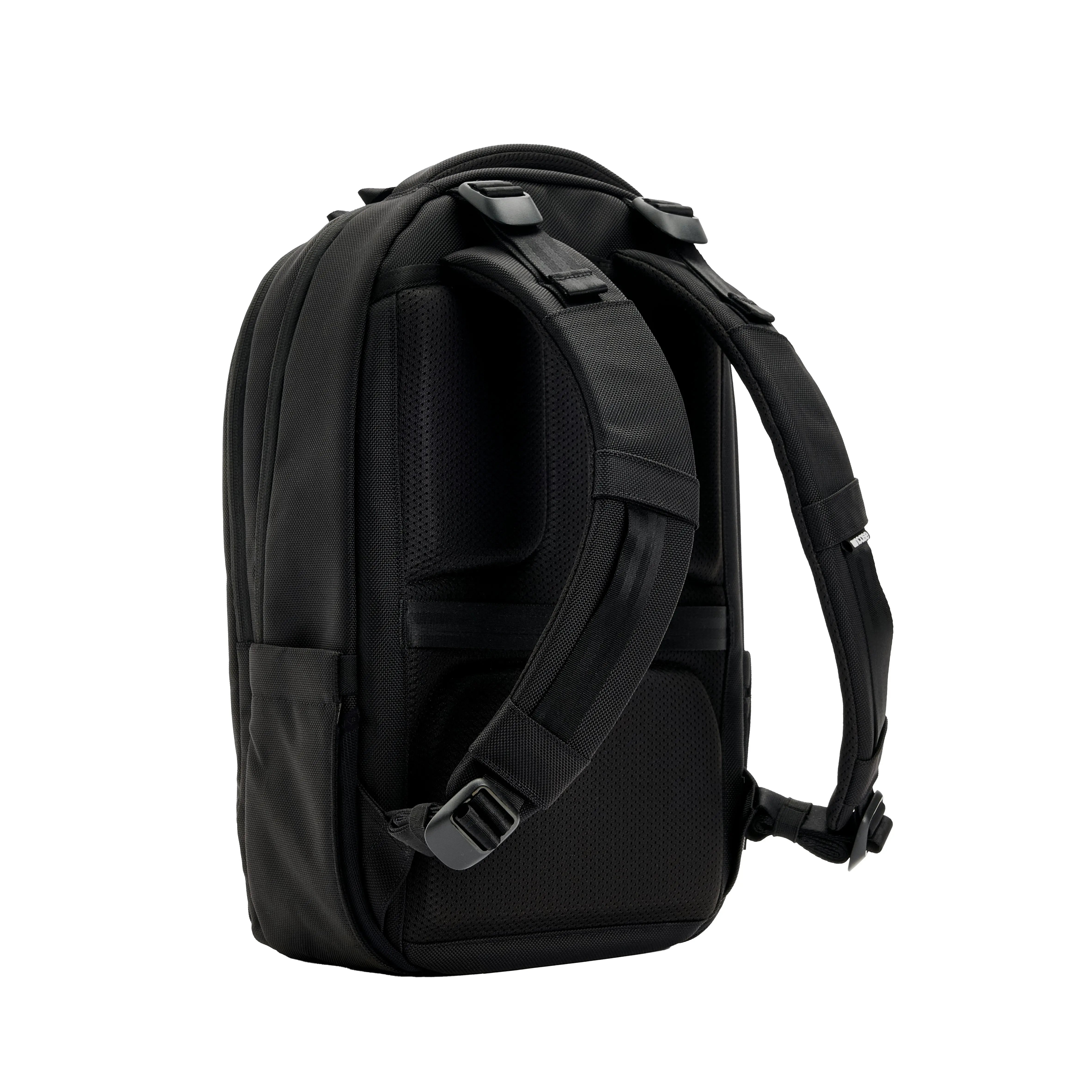 Tracks Backpack with Cordura® 18L Incase