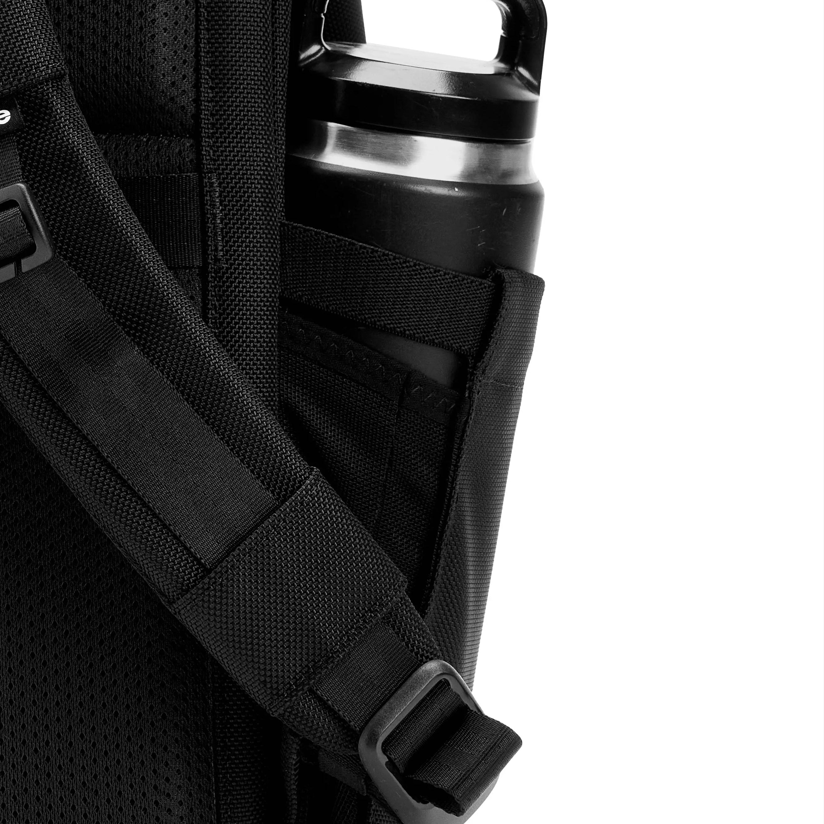 Tracks Backpack with Cordura® 18L Incase