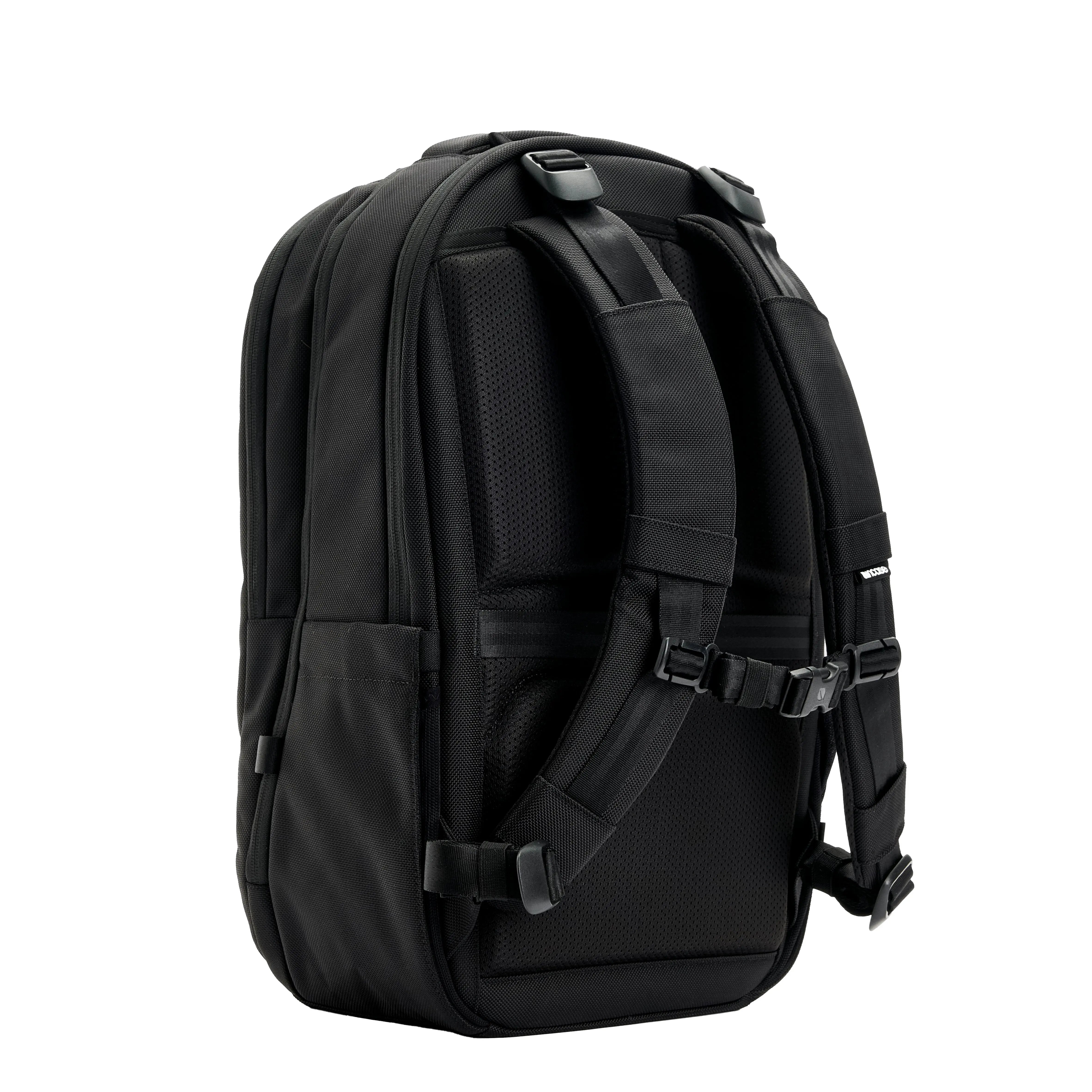 Tracks Backpack with Cordura® 25L Incase