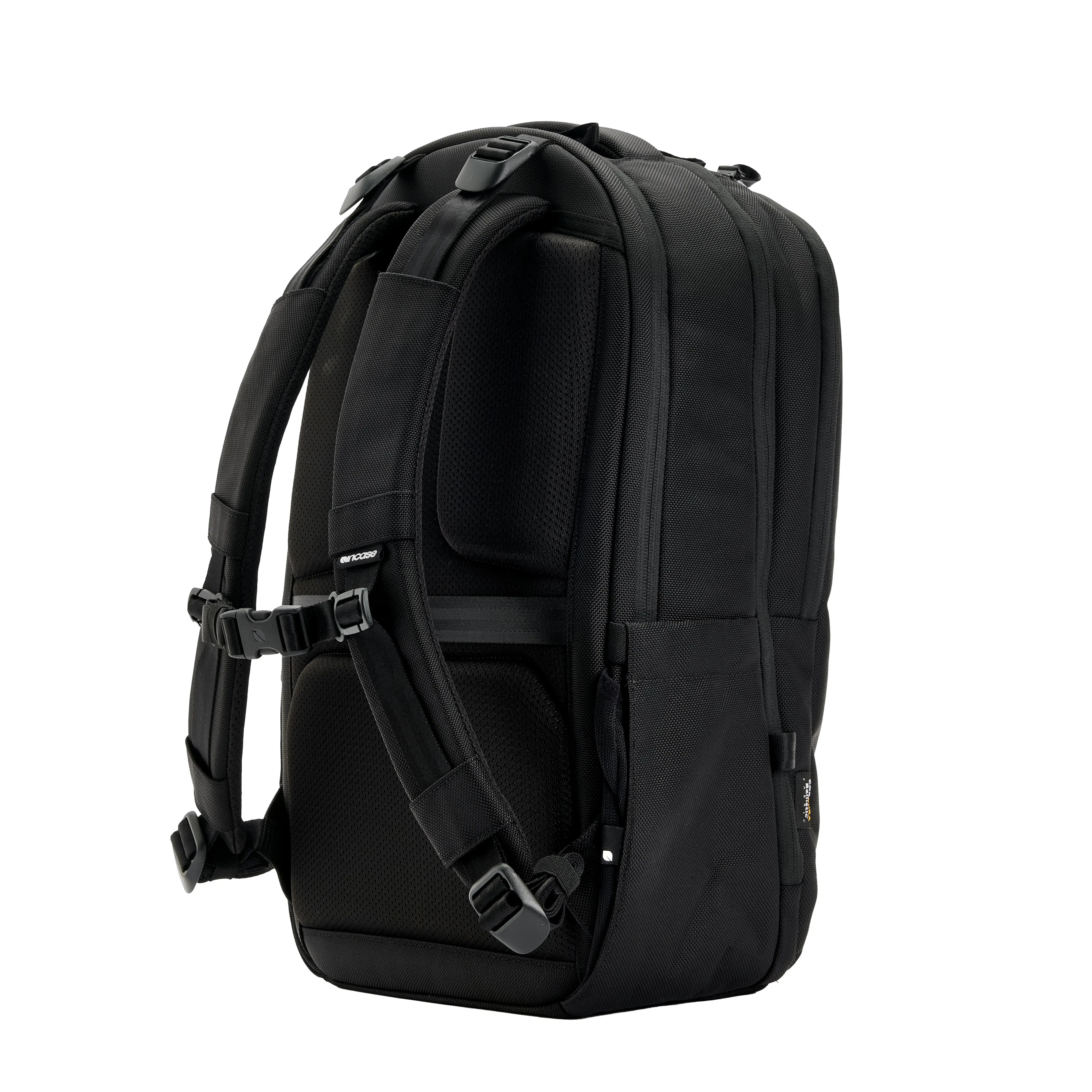 Tracks Backpack with Cordura® 25L Incase