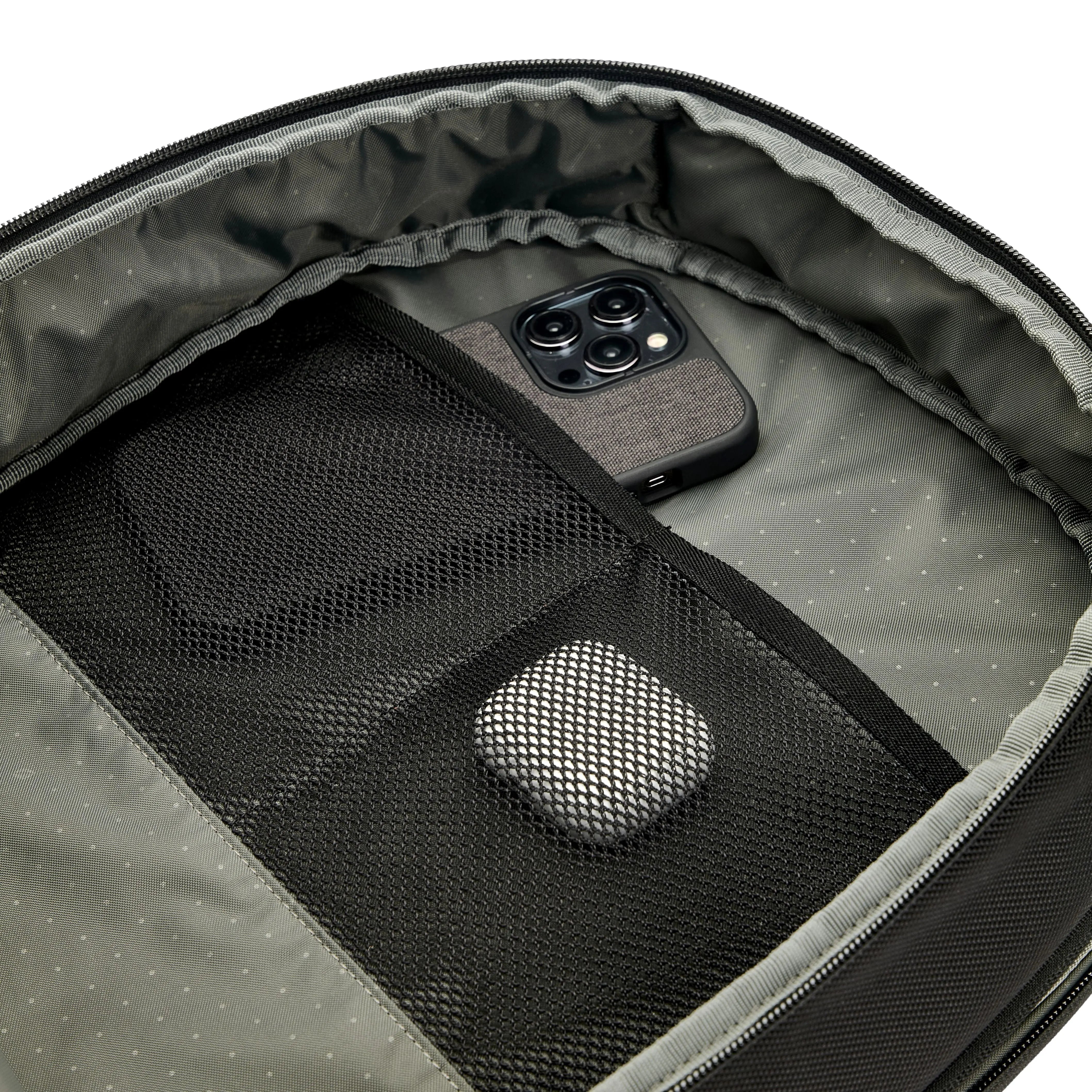 Tracks Backpack with Cordura® 25L Incase