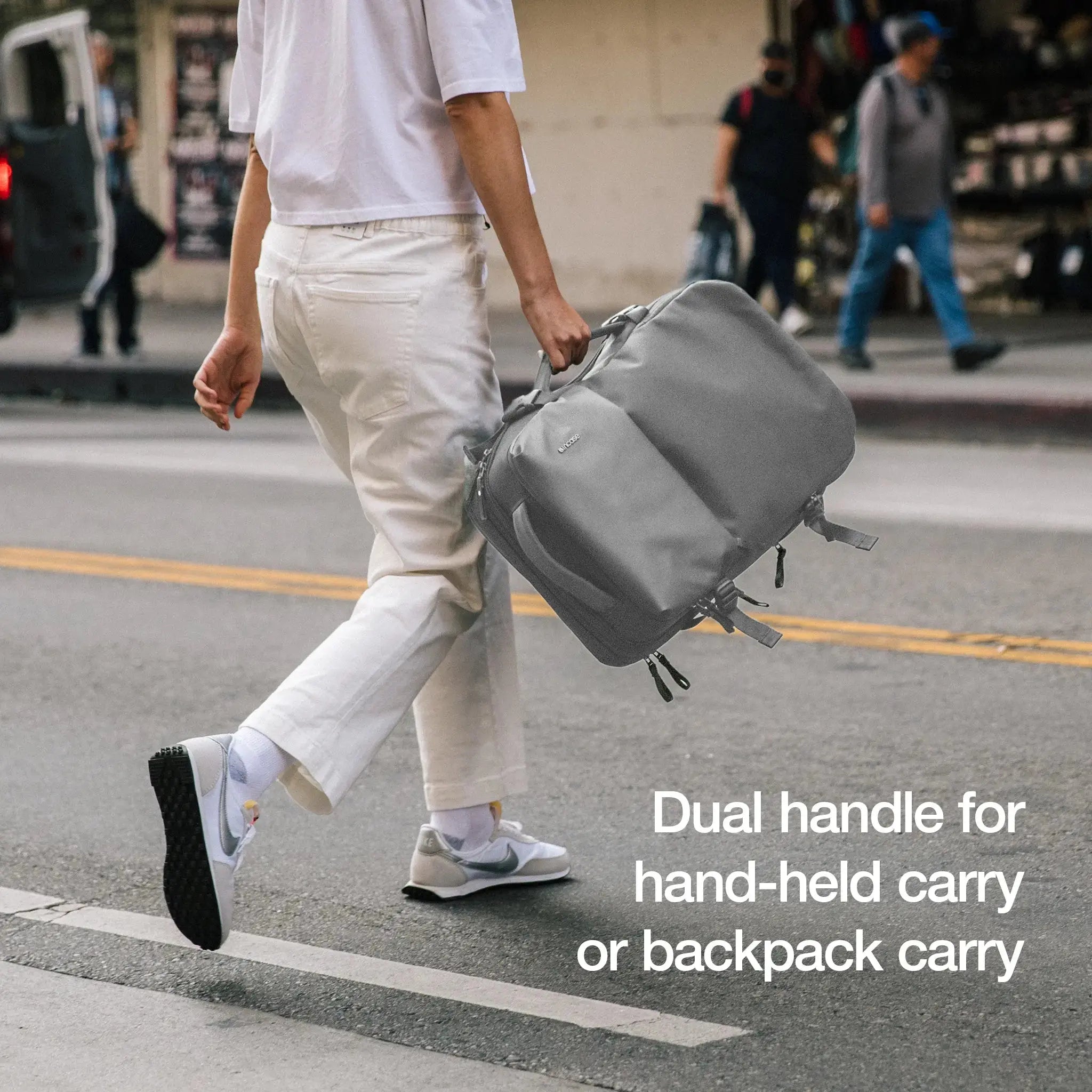 Incase A.R.C. Travel Pack - 21 to 38L |