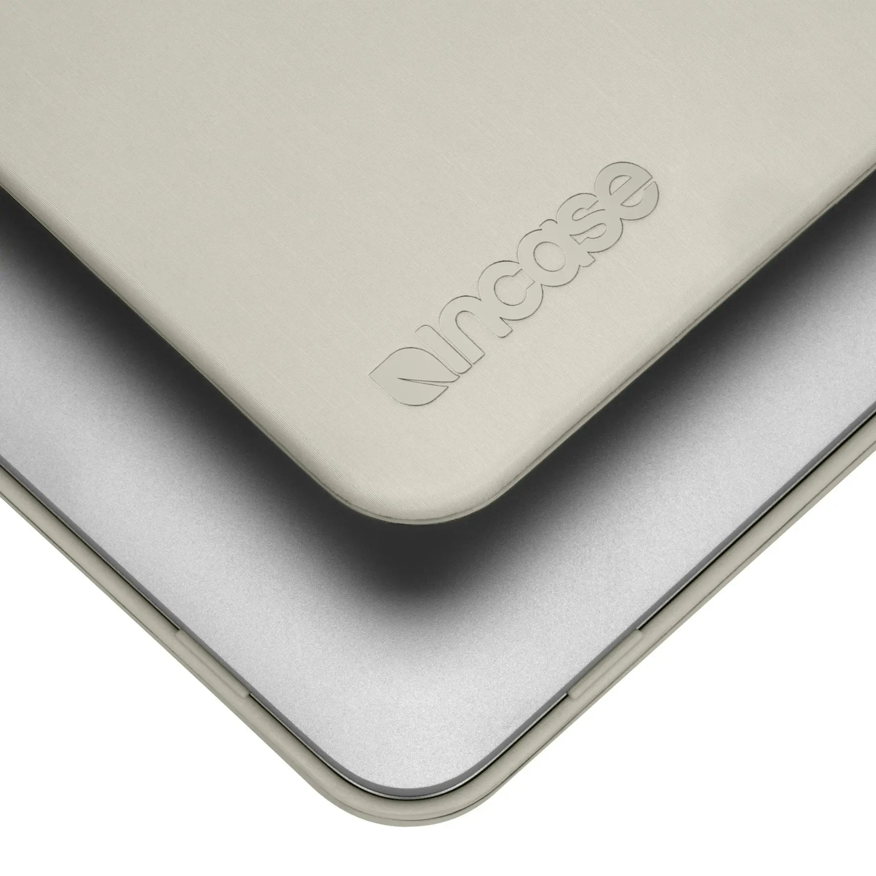 Textured Hardshell in D3 Horizontal Brush for 13" MacBook Pro (2020) Incase