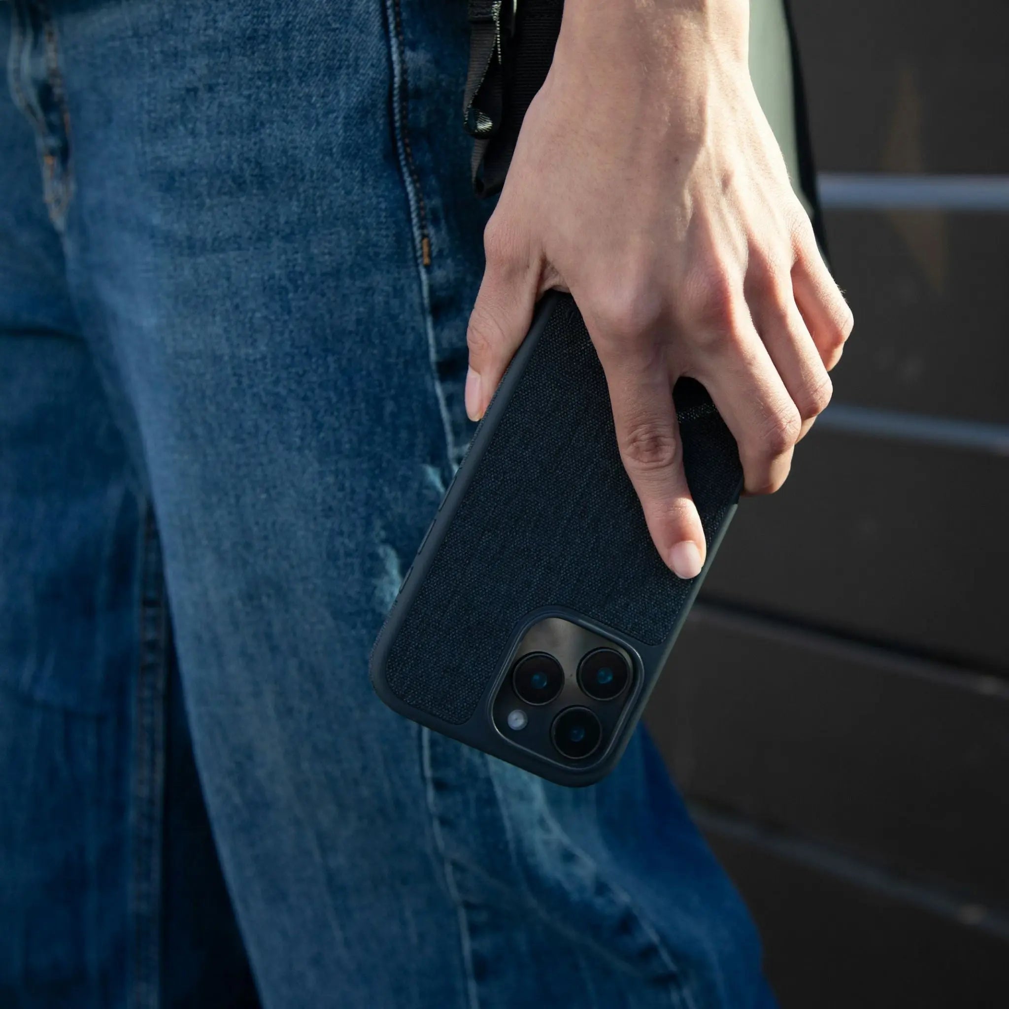ICON Case with MagSafe for iPhone 16 Pro Incase