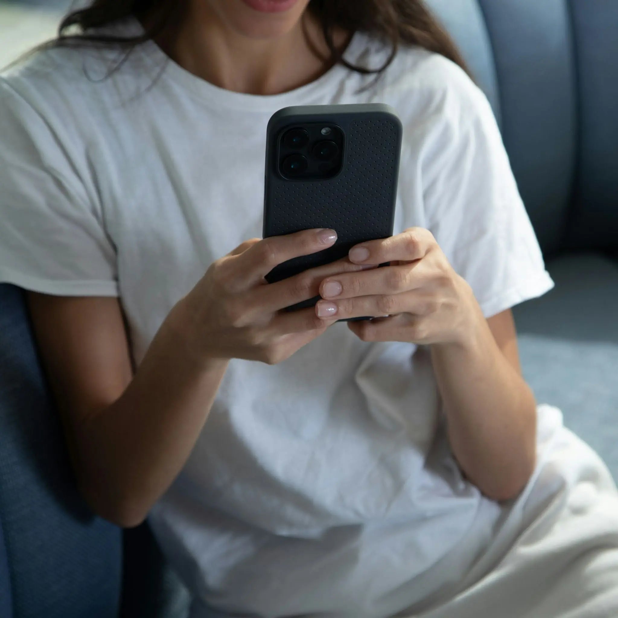 City Case with MagSafe for iPhone 16 Pro Incase