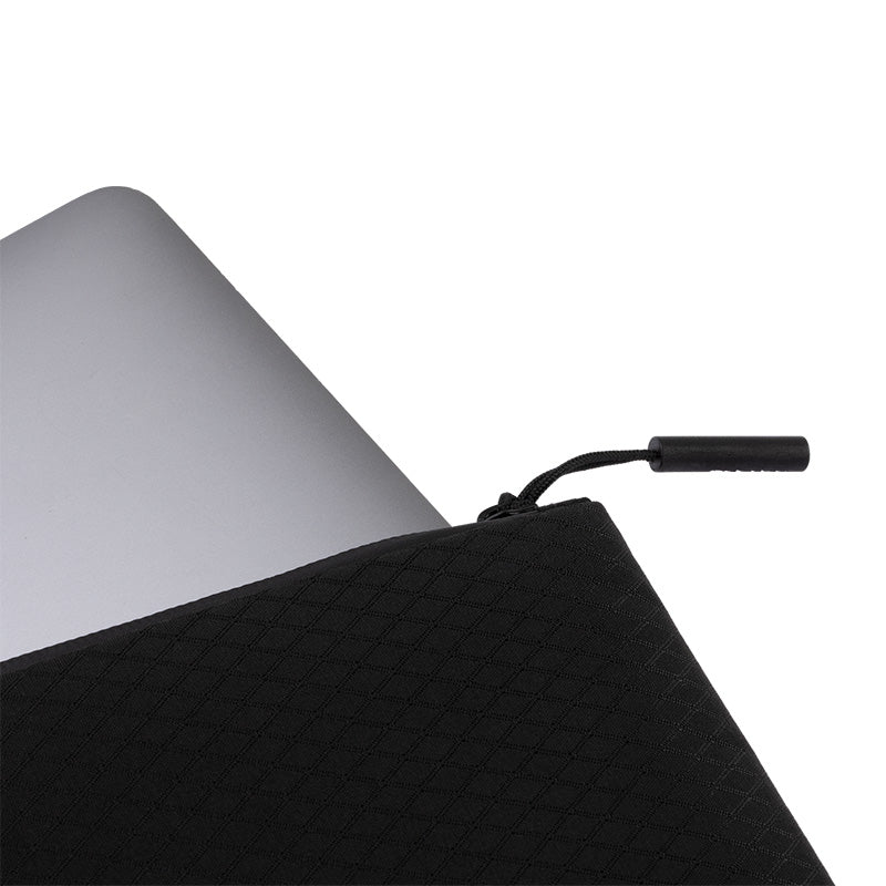 Heather Black | Flat Sleeve for MacBook Pro (13-inch, 2020 - 2016) & MacBook Air (13-inch, 2020 - 2018) - Heather Black