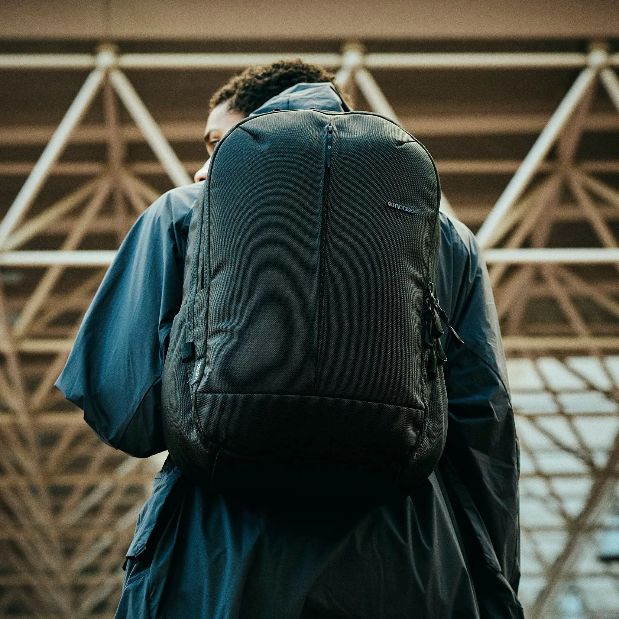 Tracks Backpack with Cordura® 25L Incase