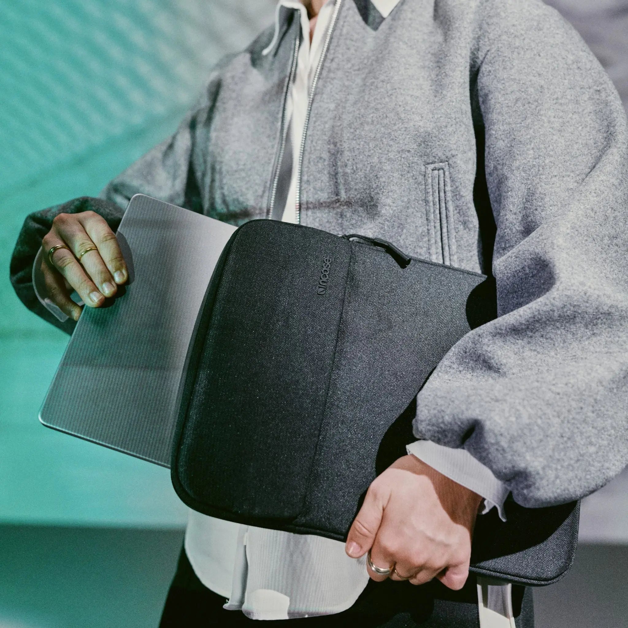 Crosstown Sleeve with Woolenex for 14-inch Laptop - Incase.com