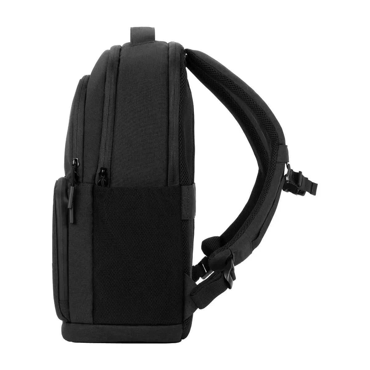 Facet Backpack 25L Incase