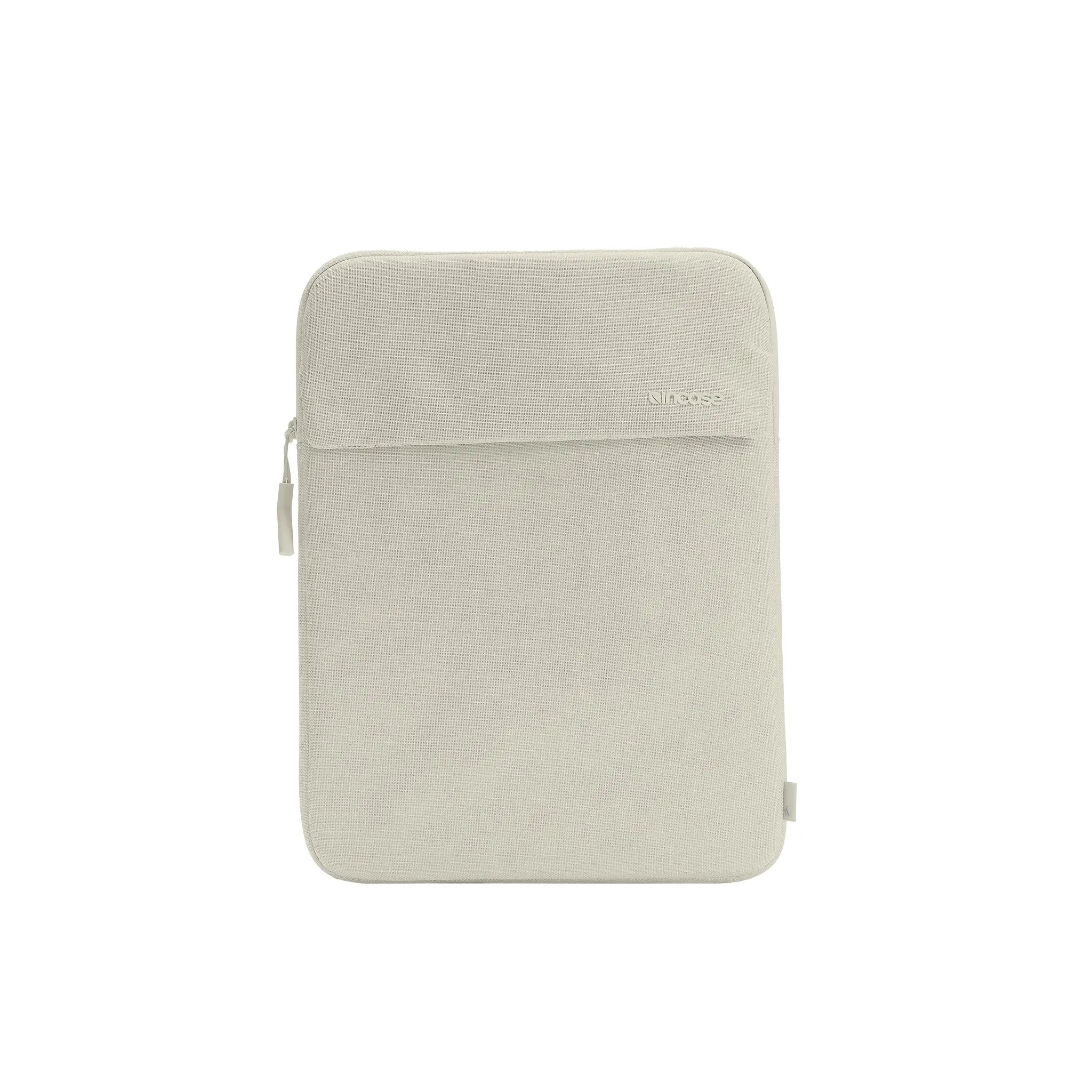 MacBook Air (15-inch, M3, 2024) - Incase.com