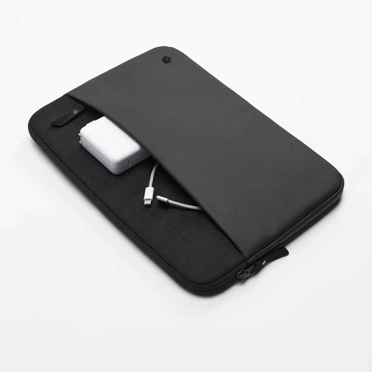 Incase A.R.C. Sleeve for 14-inch Laptop