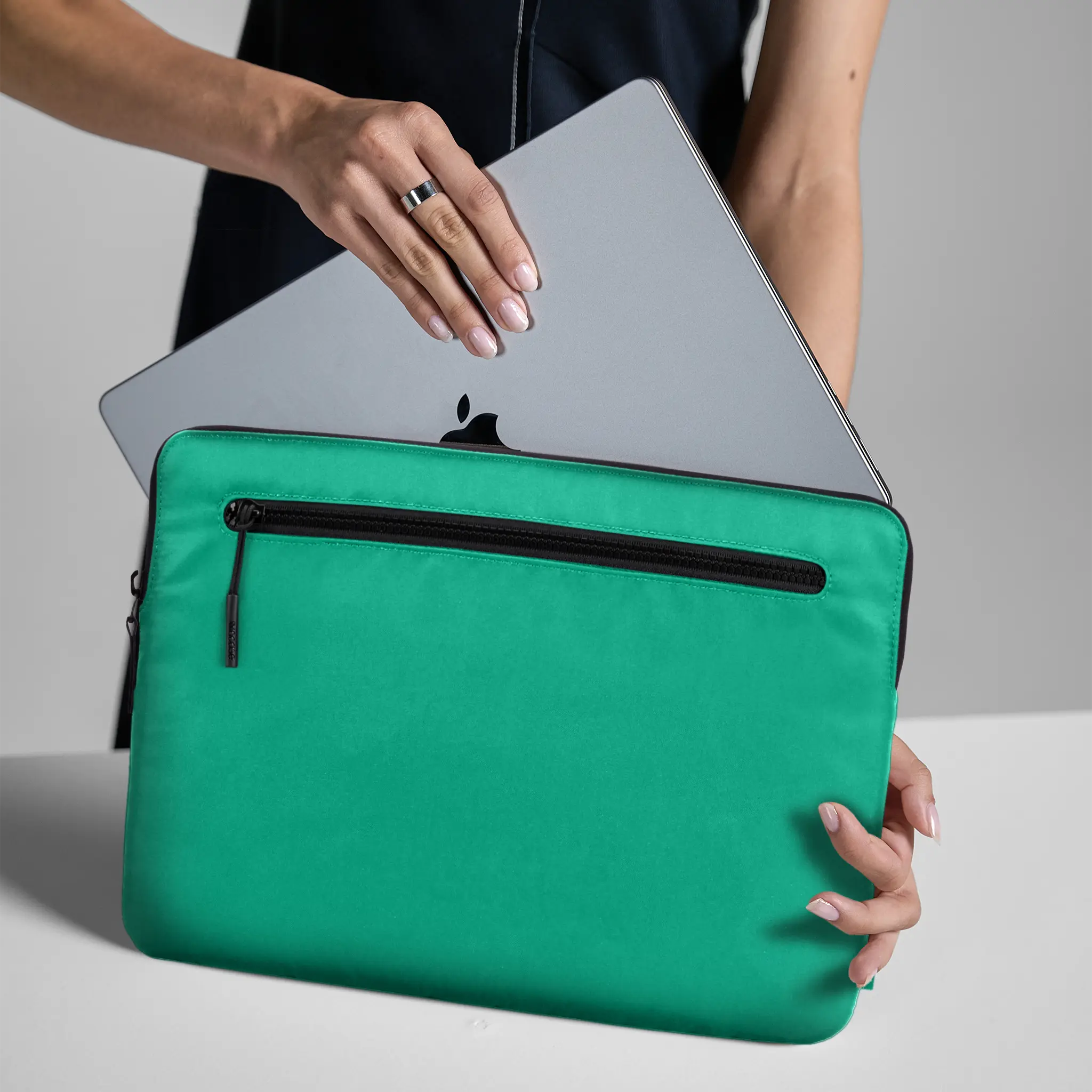 Compact Sleeve with Flight Nylon for 16" MacBook Pro (2016-2024) | 