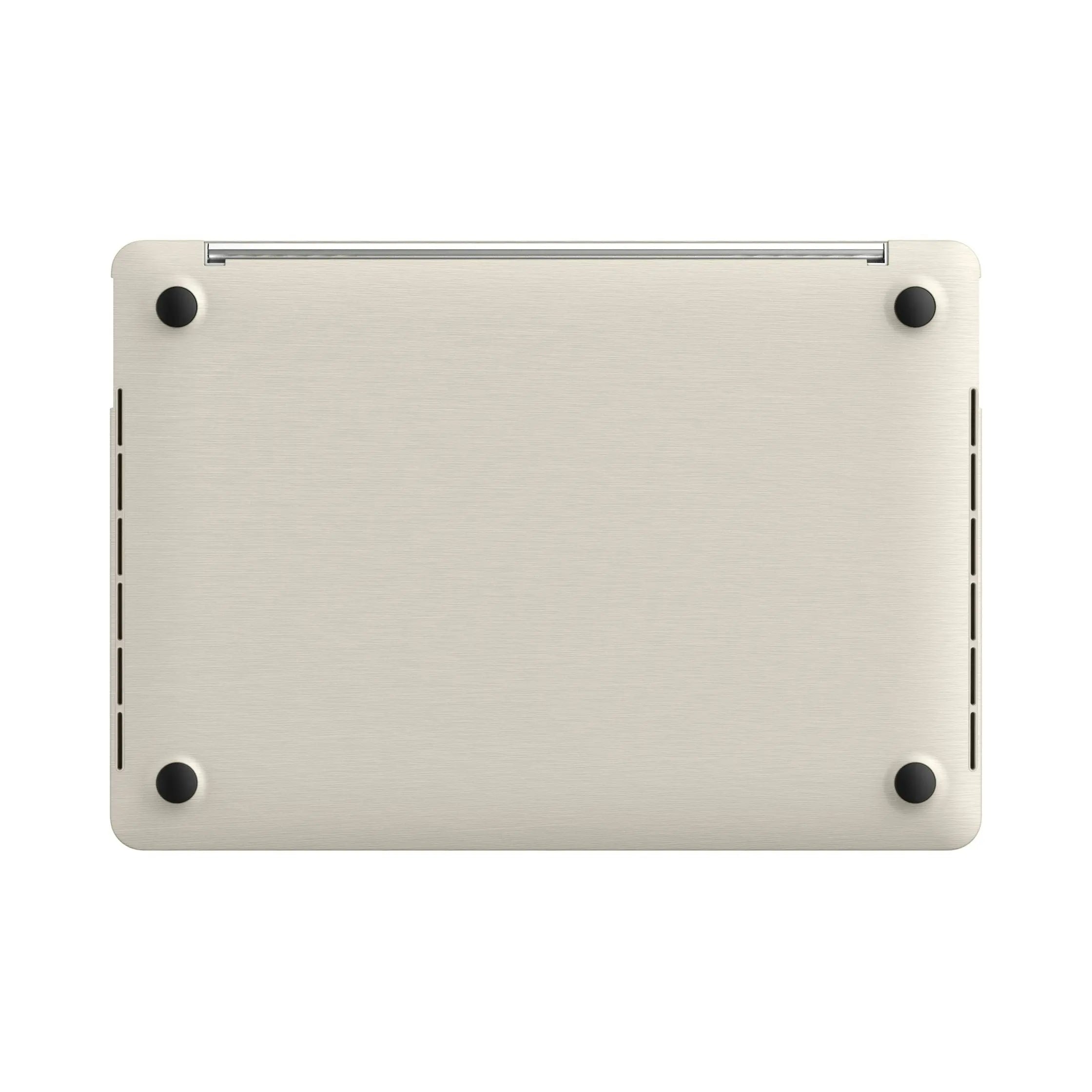 MacBook本体 Tama hide Textured Hardshell in D3 Horizontal Brush for 13